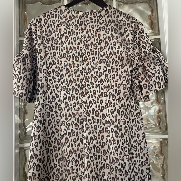 Banana Republic leopard ruffle bell sleeve dress - Picture 3 of 5